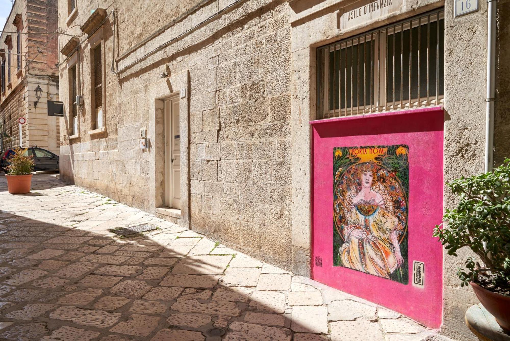Hostel Hub Portanova Trani Exterior foto